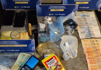 Allanamiento por narcotráfico en Eduardo Castex: detuvieron a dos hermanos y secuestraron cocaína y dinero