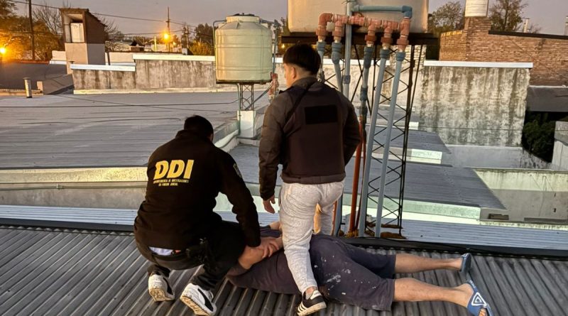 Atraparon en Lincoln a un condenado por abuso sexual de Colonia Barón: intentó escapar por los techos