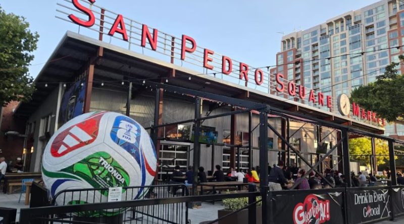 Una persona murió y otra resultó gravemente herida en un tiroteo en el fan fest del Mundial de California