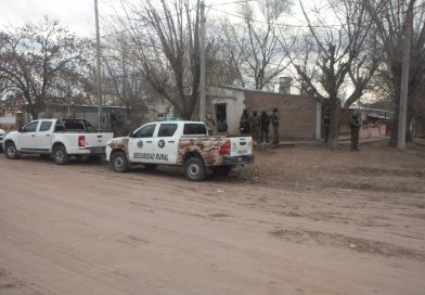 Operativo por abigeato en General Acha: cuatro allanamientos, tres detenidos y un prófugo