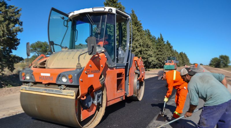Con recursos propios y sin endeudarse, La Pampa inicia más obras en rutas provinciales por $117.000 millones