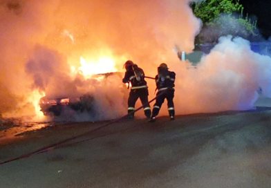 Pico: Sospechan de un incendio intencional tras la destrucción total de un auto sin motor