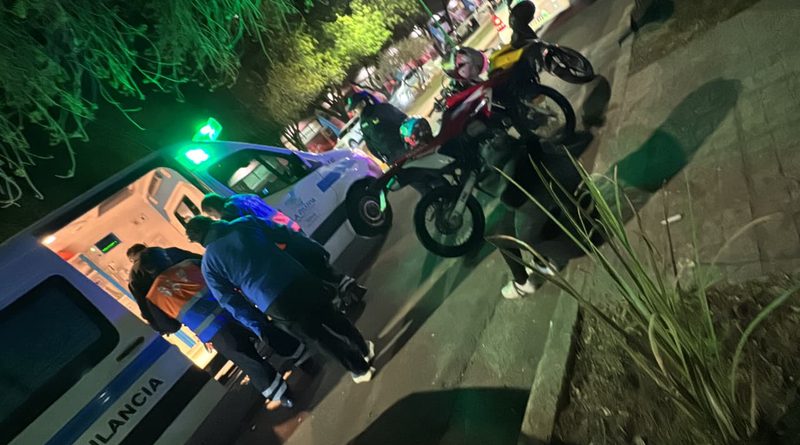 Pico: Dos jóvenes hospitalizados tras ser rozados por una moto que hacía “willy”